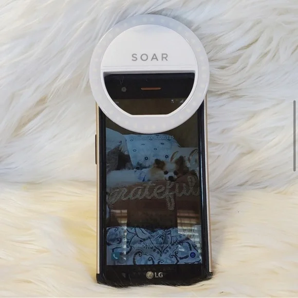 SOLD 🆕 SOAR Tech Elevated Clip-On Selfie Ring Light - Picture 3 of 4